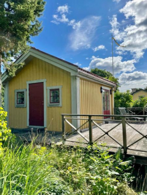 Gästhus med utsikt över Drottningholms slott in Drottningholm